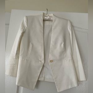 Helmut lang white blazer. size 4 in excellent condition. never worn